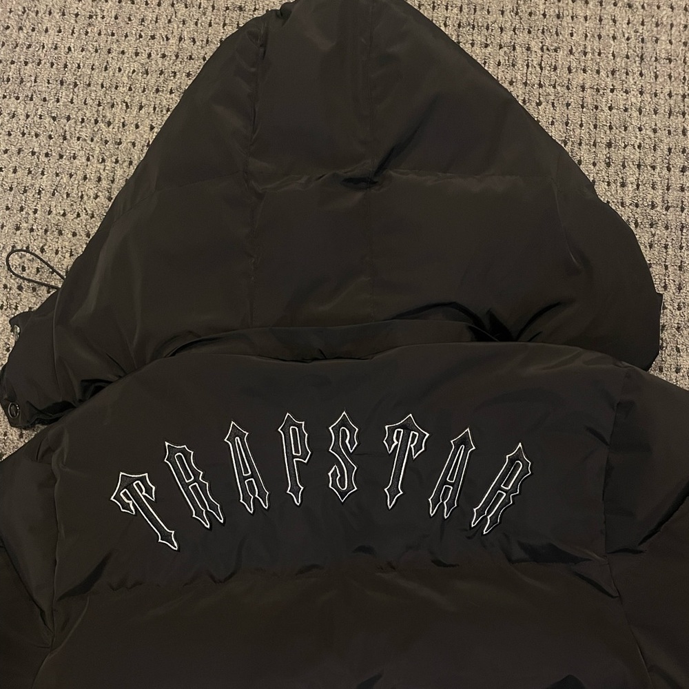 Trapstar Irongate Detachable Hooded Puffer Jacket